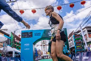 BIB: 88888, 9796
                            <button type="button" onclick="openModal(21763458)" class="btn btn-primary btn-sm float-right btn-popup" data-toggle="modal" data-target=".modal-high-quality">
                        <i class="fas fa-shopping-cart"></i> Add to Cart
                    </button>
                                            <button type="button" onclick="isThisMe(21763458, true)" class="btn btn-success btn-sm float-right btn-popup btn-isme hidden" data-toggle="tooltip" data-placement="bottom" title="นี่คือรูปของคุณใช่ไหม คลิกที่นี่เพื่อเอาเข้าอัลบั้ม">
                        <i class="fas fa-plus"></i> Add to album
                    </button>
                    <button type="button" onclick="isThisMe(21763458, false)" class="btn btn-warning btn-sm float-right btn-popup btn-isnotme hidden">
                        <i class="fas fa-ban"></i> Remove from album
                    </button>